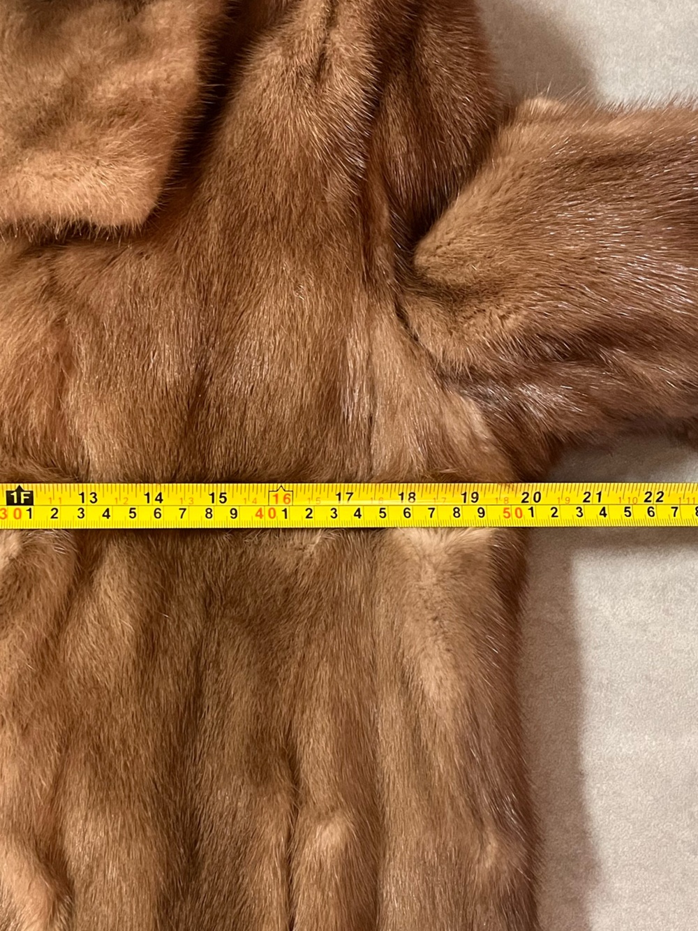 Vintage WESTERN FURS Mink Fur Coat Cognac/Brown
20” chest. S/M - Picture 15 of 15